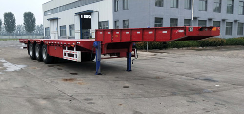 Low flatbed semi-trailer