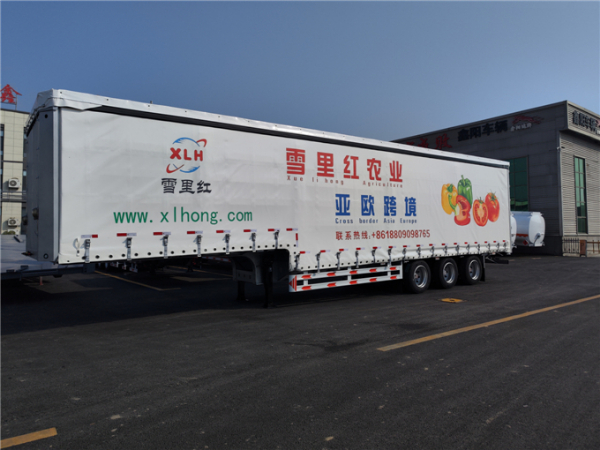 Van semi-trailer