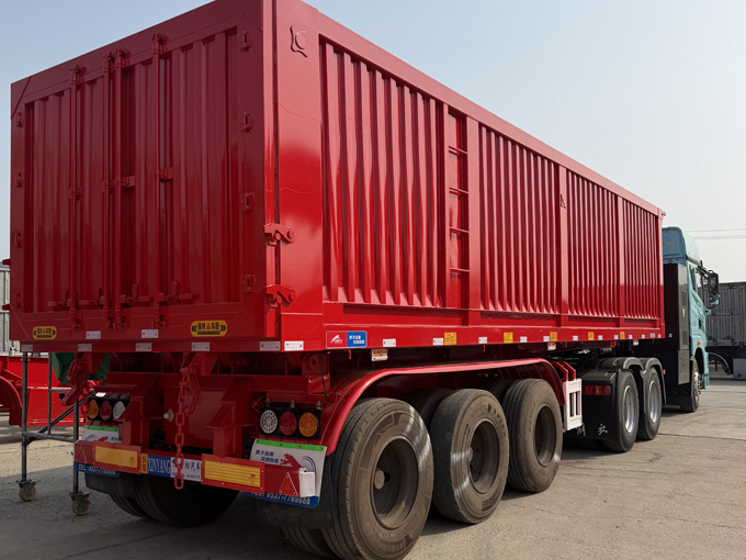 Tipping chassis