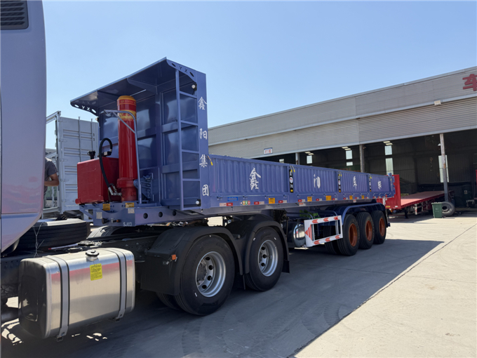 Tipping chassis
