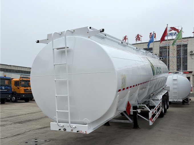 Tank transport semi-trailer